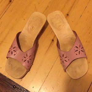 Made a n Italy clogs